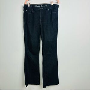 Calvin Klein Women's Dark Straight Leg Jeans Size 30/10